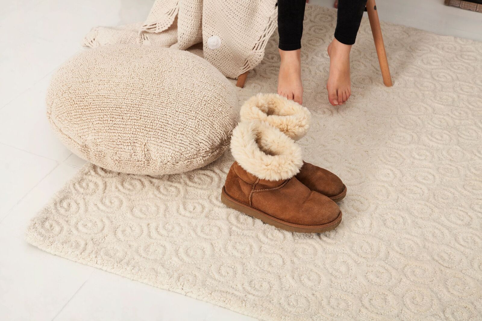 Cojin Lavable Big Dot Beige de Lorena Canals - Image 2